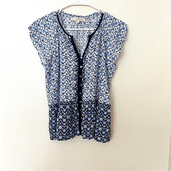 LOFT Tops - LOFT Blue and White Patterned Blouse